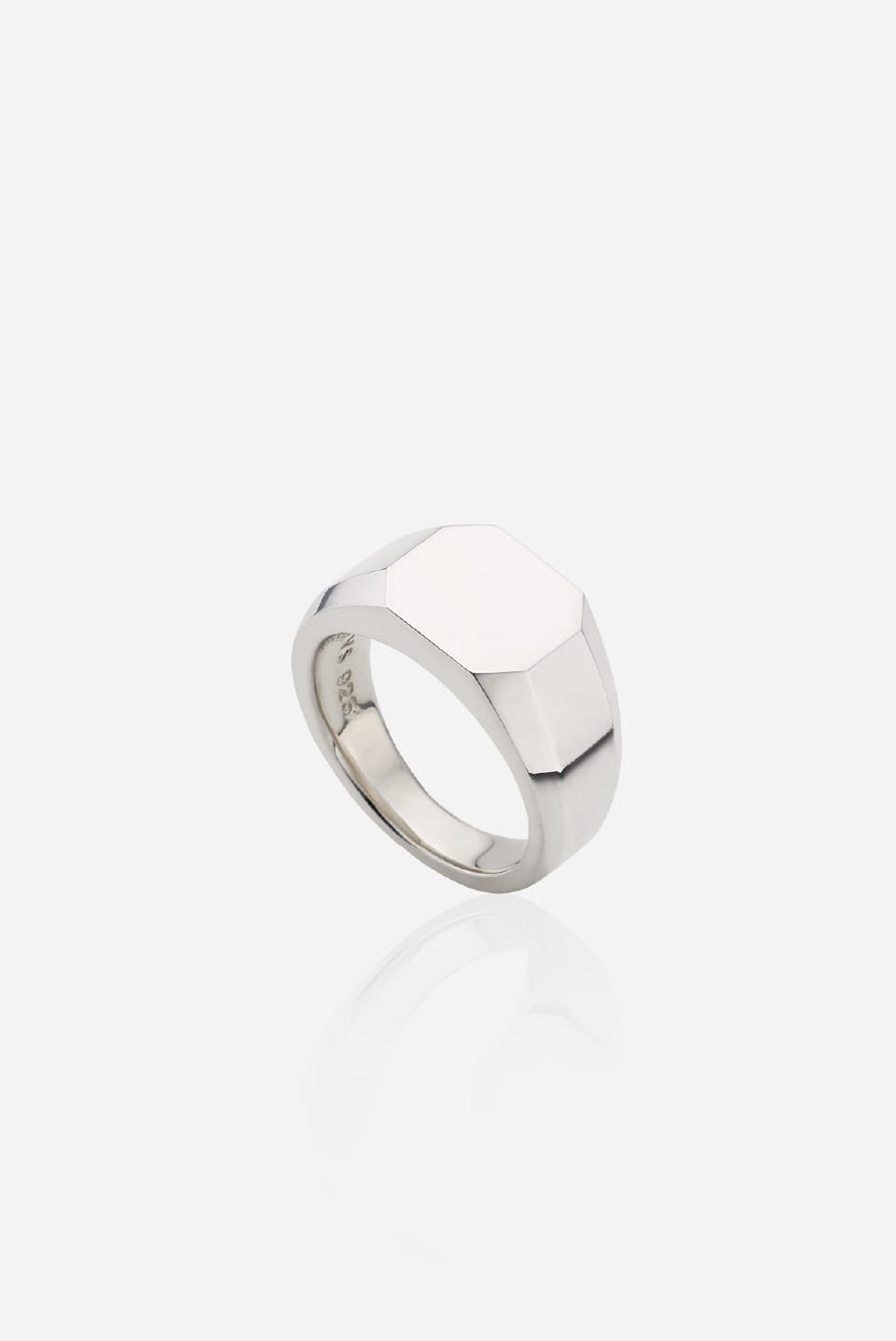 Ravenna Signet Ring in Silver