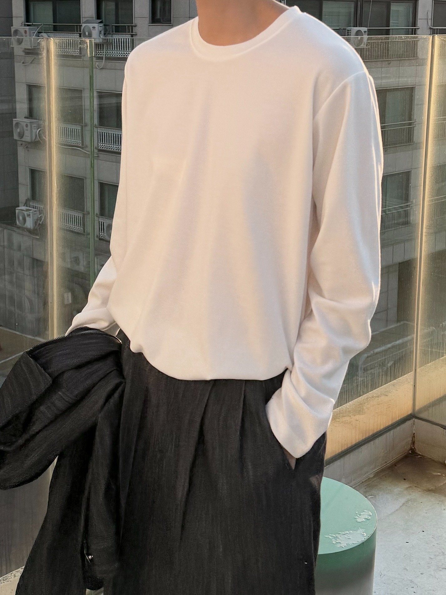 [1+1 할인] Solid Round Long Sleeve T Shirt (11 colors)
