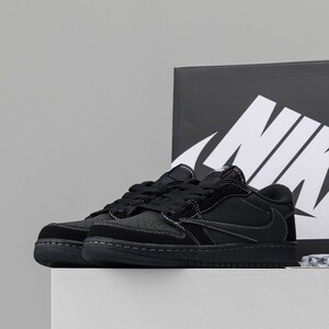[Nike] 나이키 에어조던 1 x 트래비스 스캇 레트로 로우 블랙