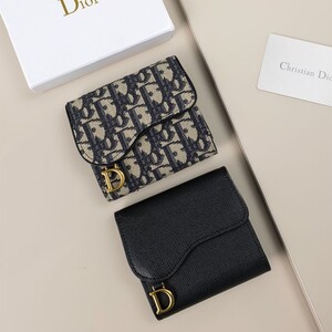 디올 [Christian Dior] SADDLE LOTUS 지갑 새들 로투스 2color