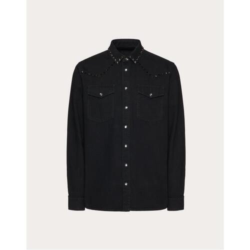 발렌티노 남성 자켓 블레이저 Denim Shirt With Black Untitled Studs for Man in Black | Valentino GB VDB93J94D_0NO