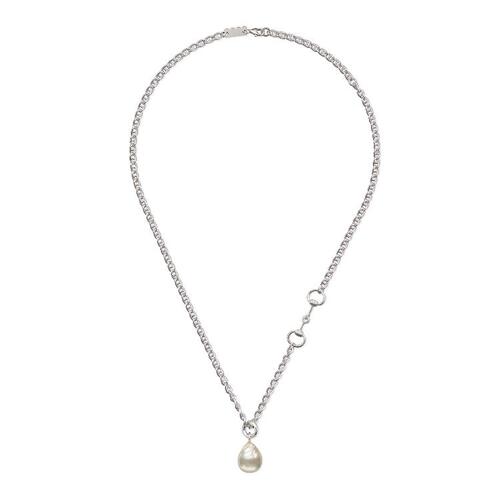 구찌 여성 목걸이 782860 09829 8135 Chain Horsebit necklace with pearl pendant