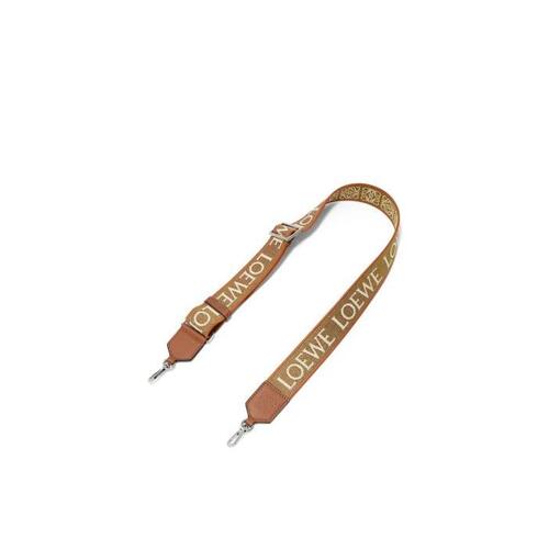 로에베 남성 기타액세서리 Anagram strap in lurex jacquard&amp;calfskin Bronze C604T87X10-3240