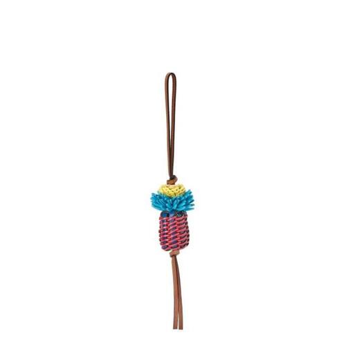 로에베 여성 키링 가죽소품 Woven cactus charm in box calf Pink/Blue C621232XAZ