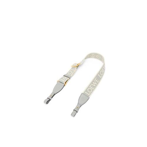 로에베 남성 기타액세서리 Anagram loop strap in jacquard&amp;calfskin Ash Grey C886T90X03-1760