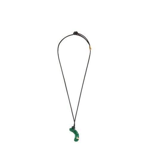 로에베 남성 목걸이 Cornichon pendant in brass&amp;enamel Green Aloe J894241X04-4760