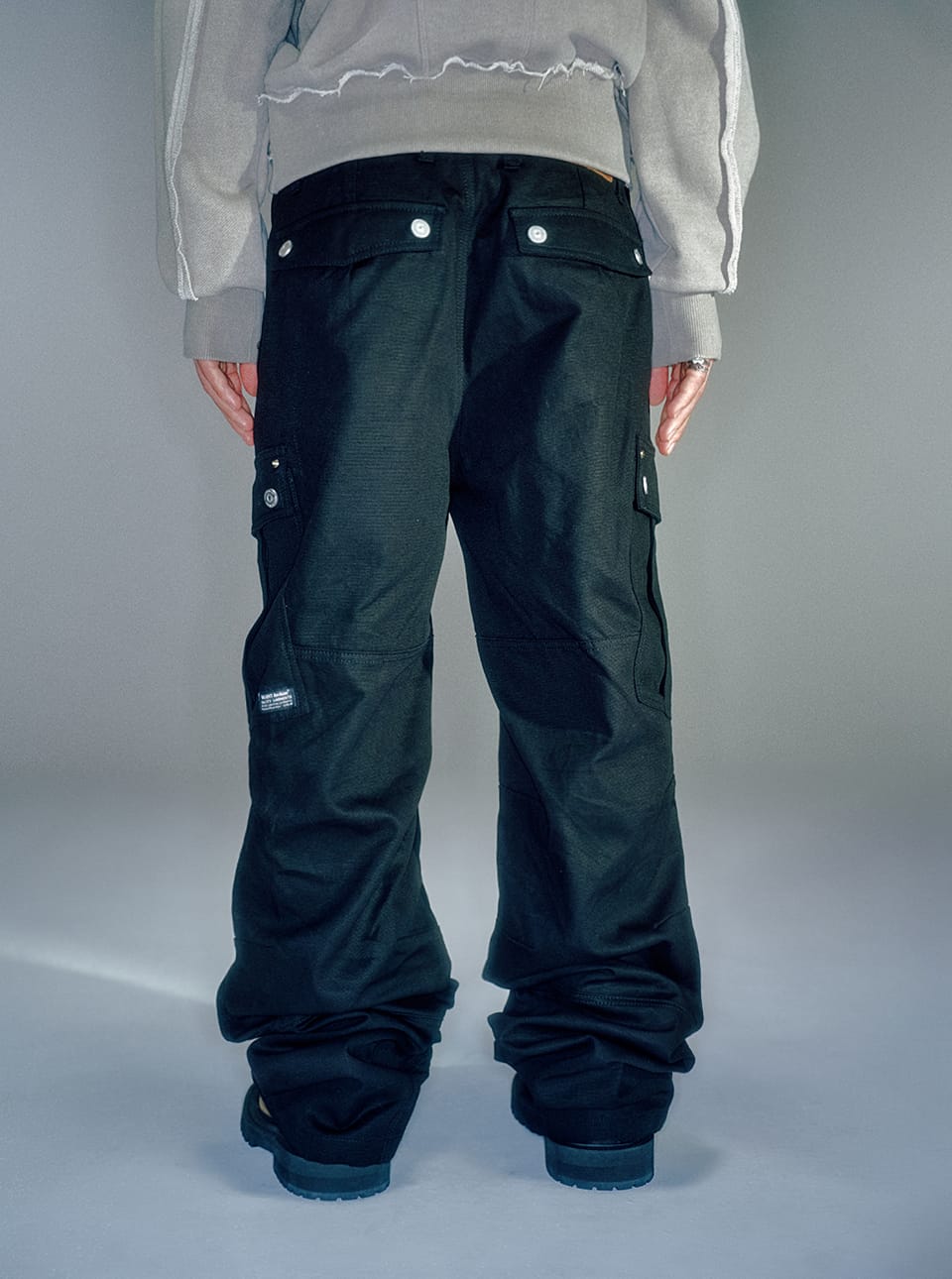 RESTOCK) MEN WAYEN MILITARY CARGO PANTS BLACK - vacantarchive