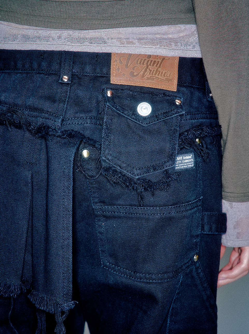 スカート VACANT Archive : 24FW / AARON LAYERED POCKET BELT (BLACK) RESTOCK) AARON LAYERED POCKET BELT BLACK - vacantarchive