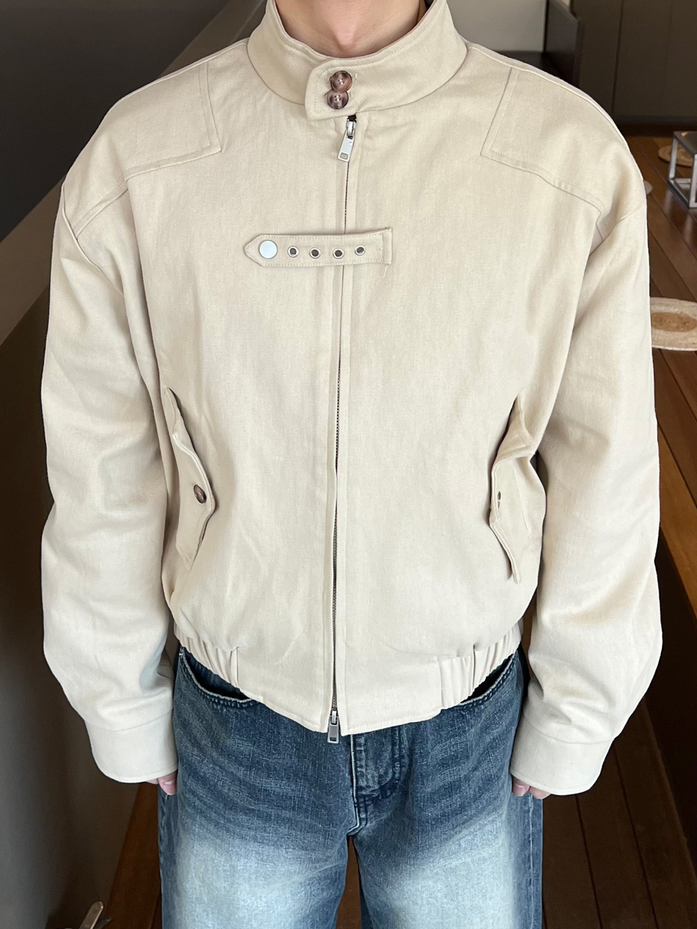 재킷 모델 착용 이미지-S1L43