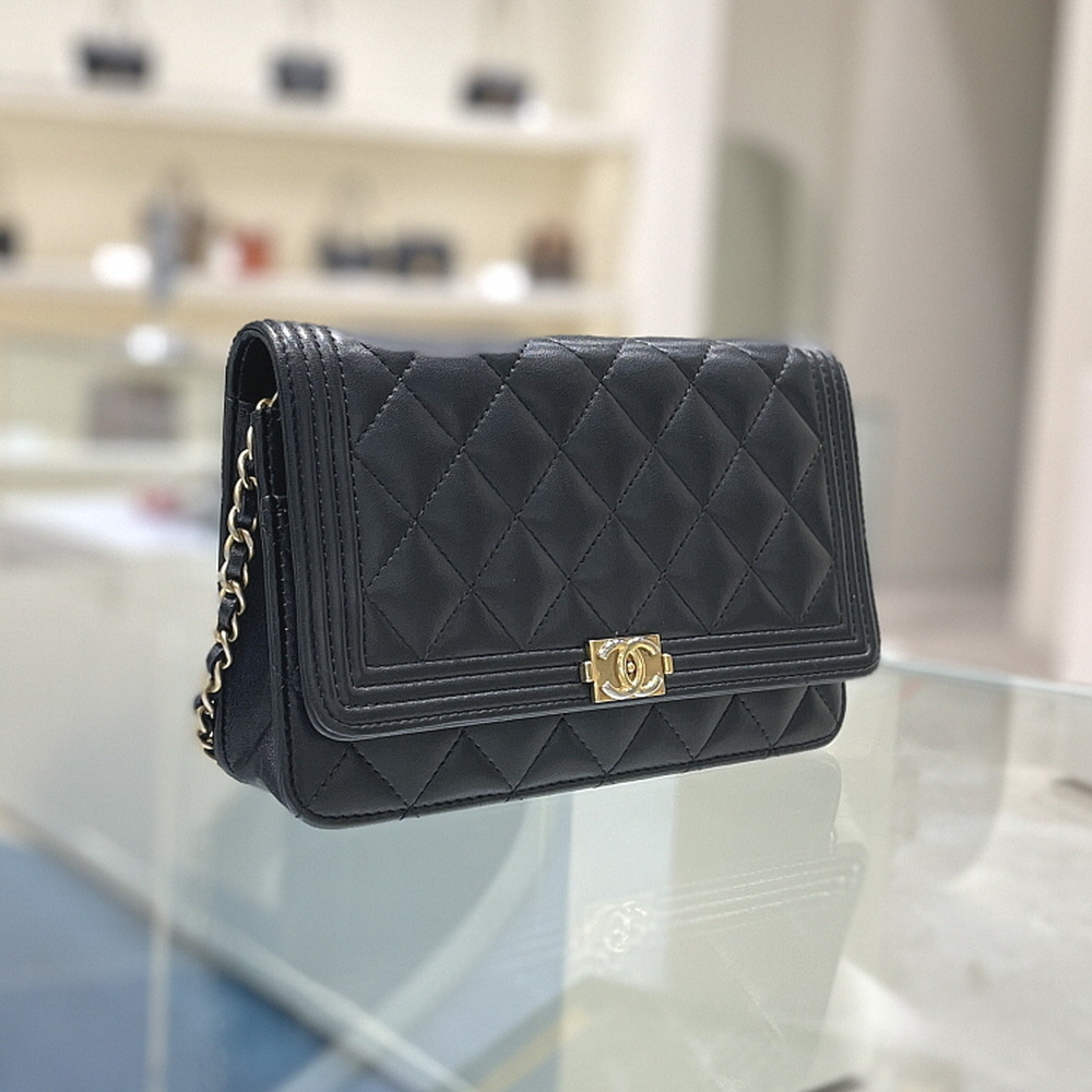 미벤트 중고명품] 샤넬 보이 WOC 블랙 크로스백 A80287 (M380240914S