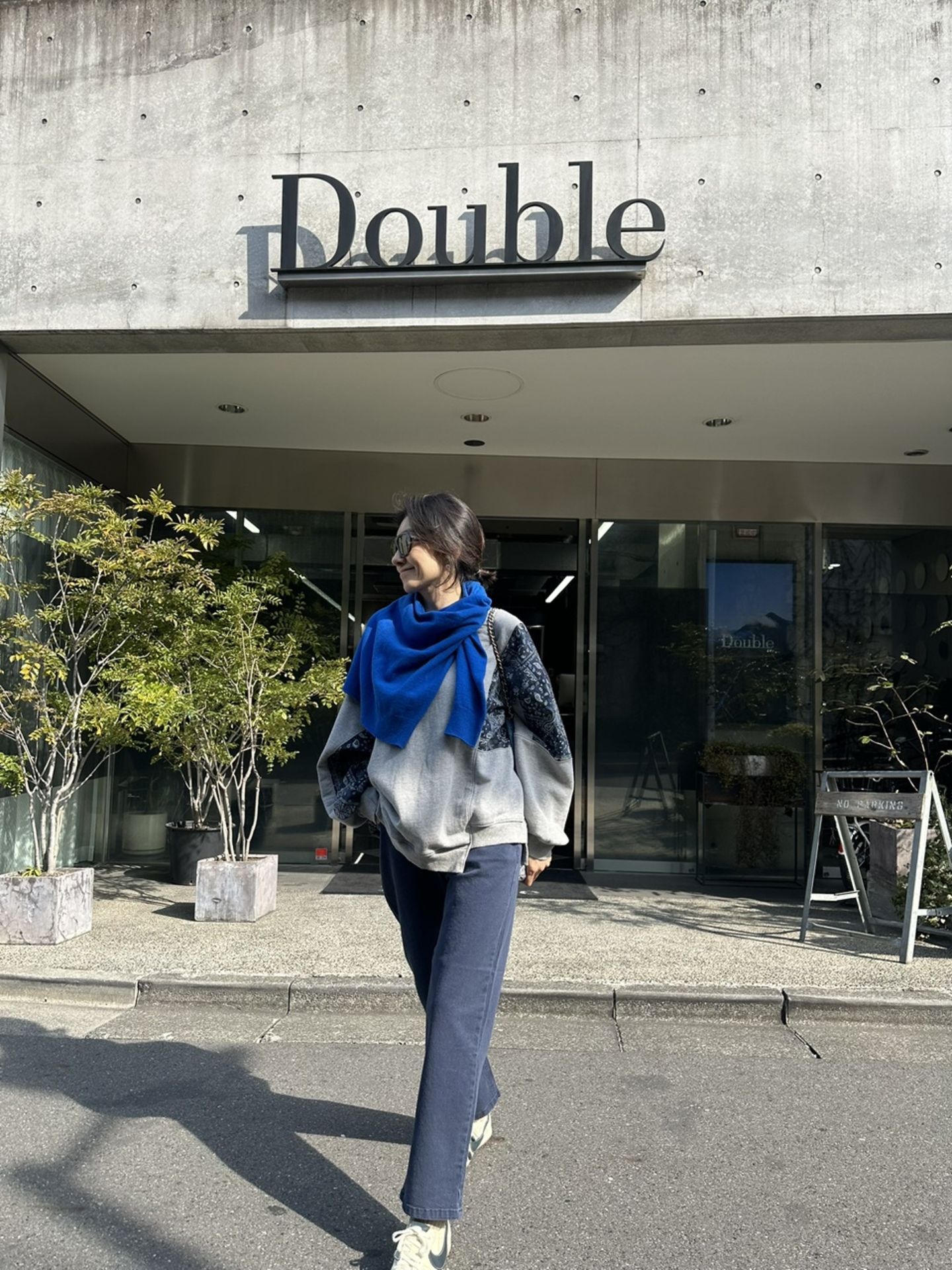 페이즐리 박시 맨투맨
