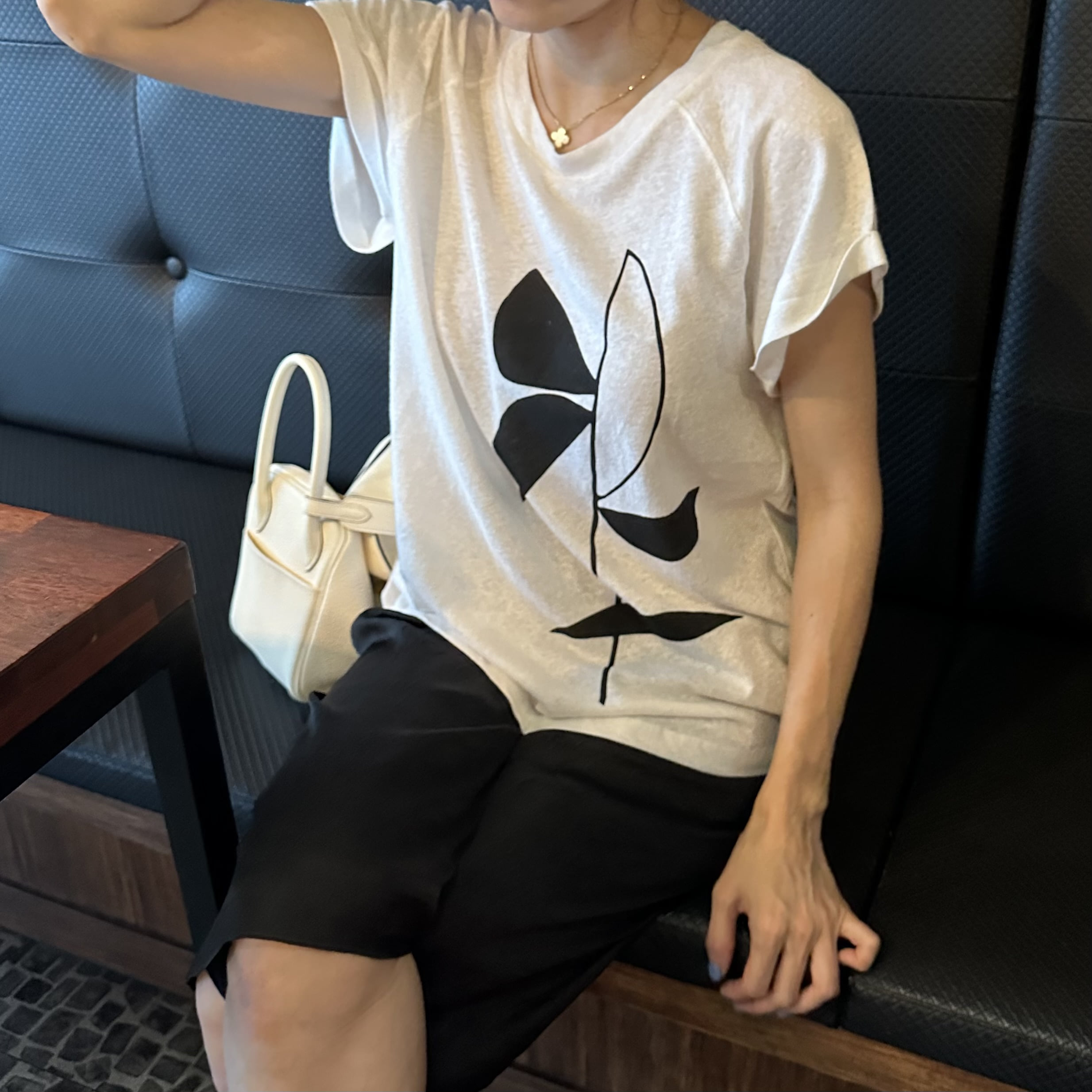 (깔끔한포인트) 흑백 린넨 나염 티셔츠