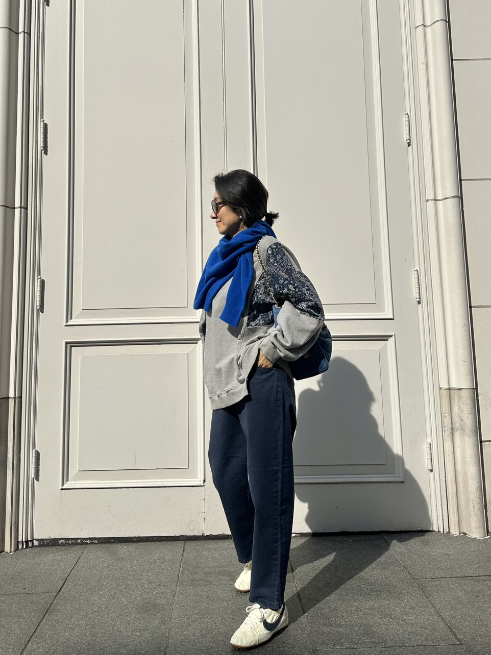 페이즐리 박시 맨투맨