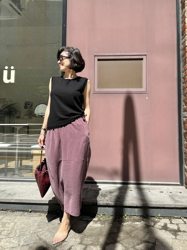 Alma Round Sleeveless Sweater