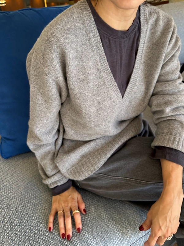 MUERS Deep V All-over Knit