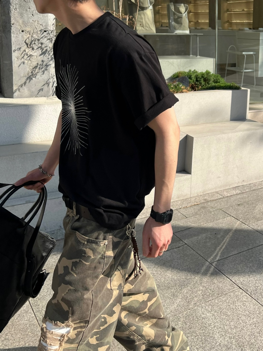 바지 모델 착용 이미지-S1L11