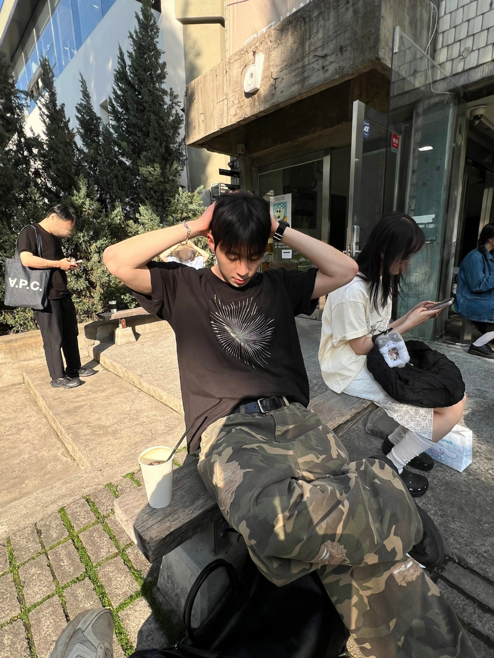 반팔 티셔츠 모델 착용 이미지-S1L21