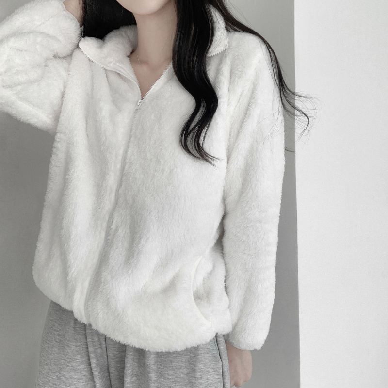 재킷 모델 착용 이미지-S1L4