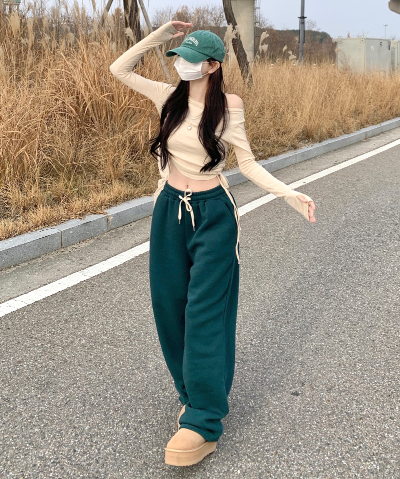 바지 모델 착용 이미지-S2L2