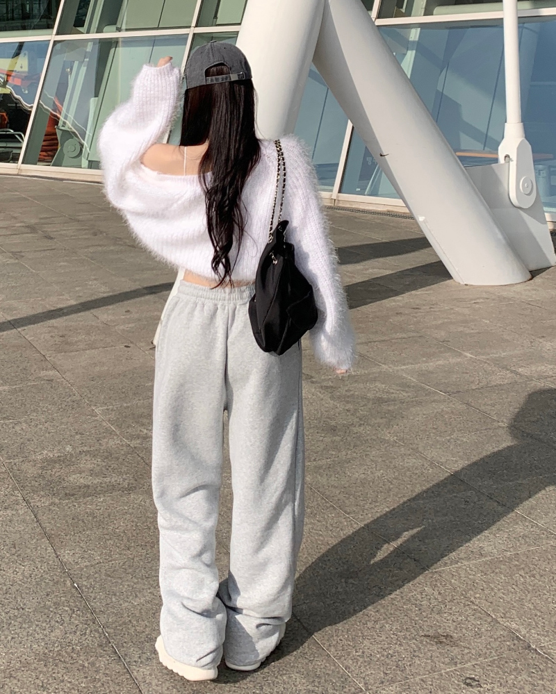 바지 모델 착용 이미지-S2L10