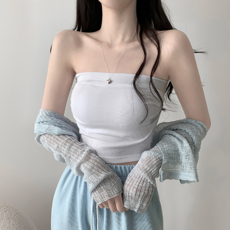 민소매 모델 착용 이미지-S2L6