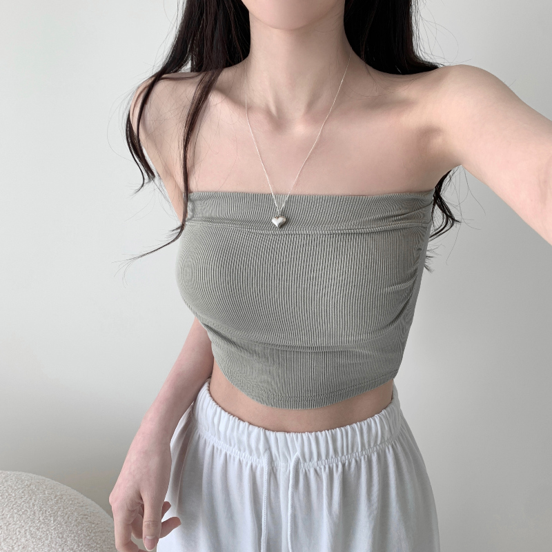 민소매 모델 착용 이미지-S1L7