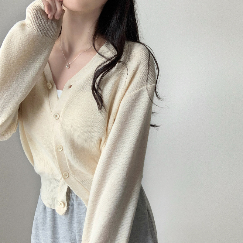 極美品 フォクシー サマーニット Vネック 半袖 クロップド丈 カーディガン38 極美品 フォクシー サマーニット Vネック 半袖 クロップド丈