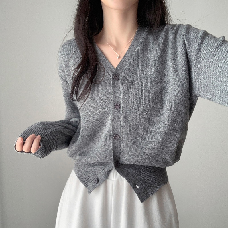 카디건 모델 착용 이미지-S4L5