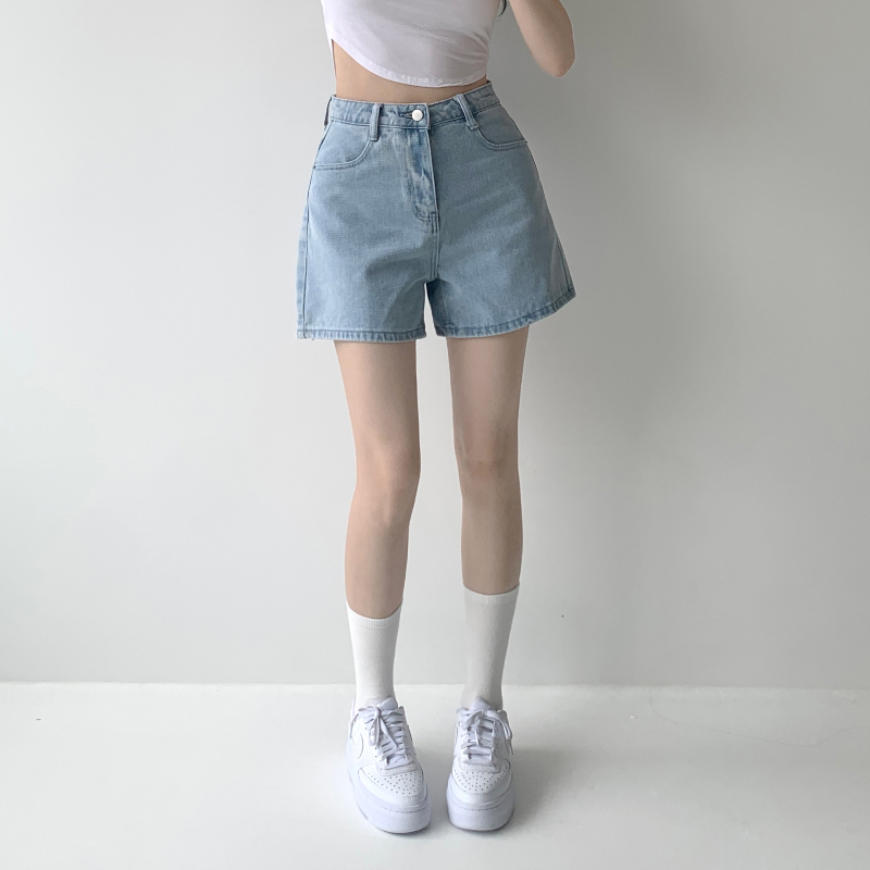 반바지 모델 착용 이미지-S1L15