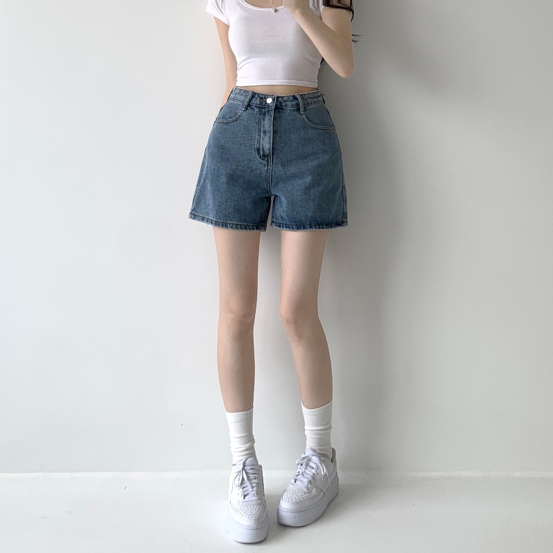 반바지 모델 착용 이미지-S1L6