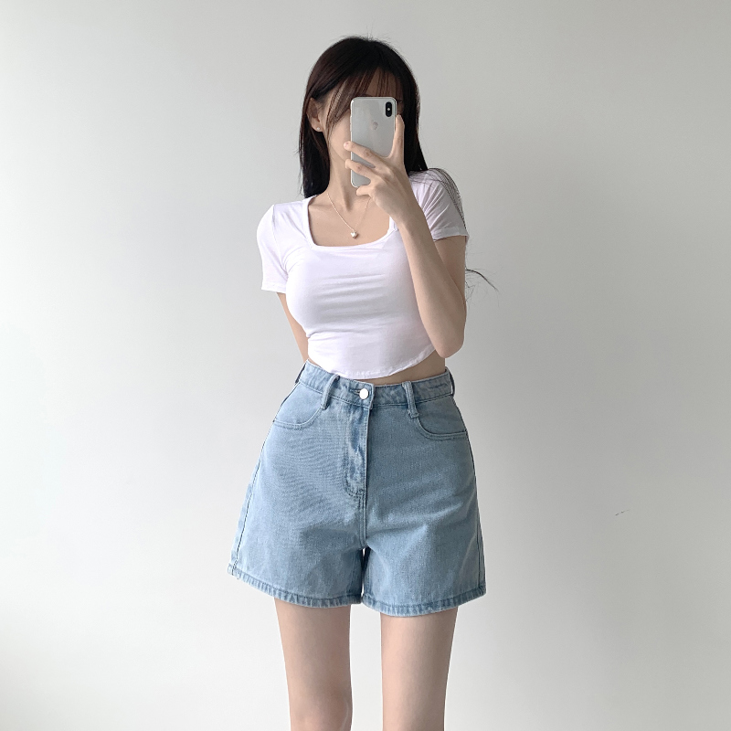 반바지 모델 착용 이미지-S1L13