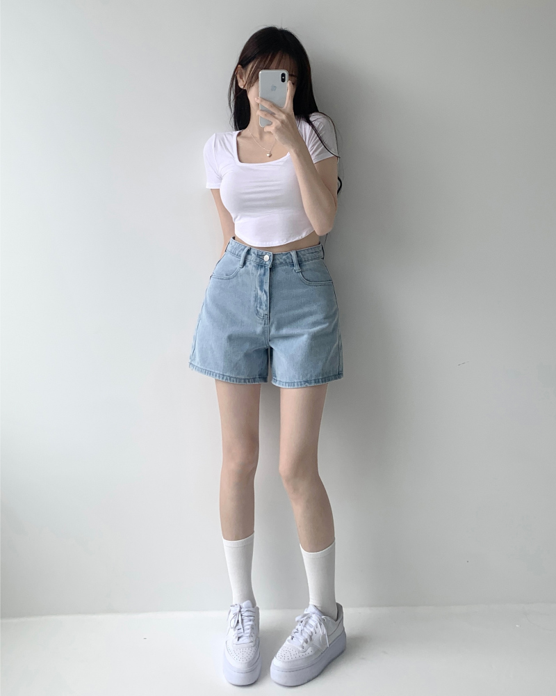 반바지 모델 착용 이미지-S1L12