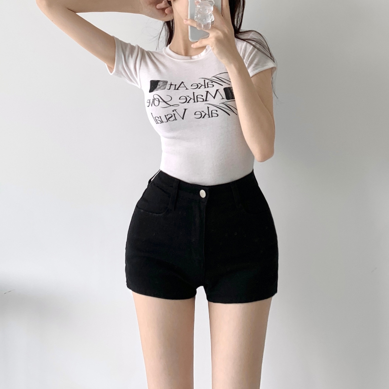 반바지 모델 착용 이미지-S4L13