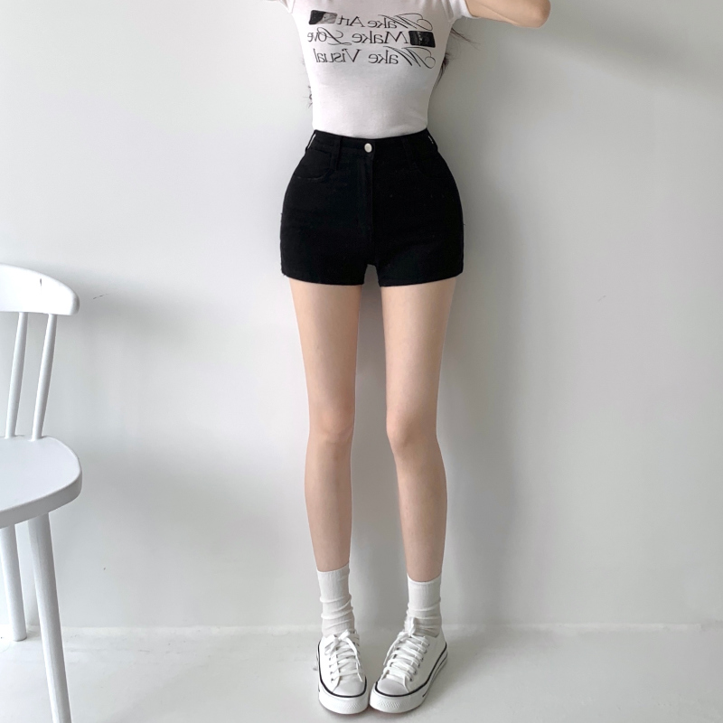 반바지 모델 착용 이미지-S4L7