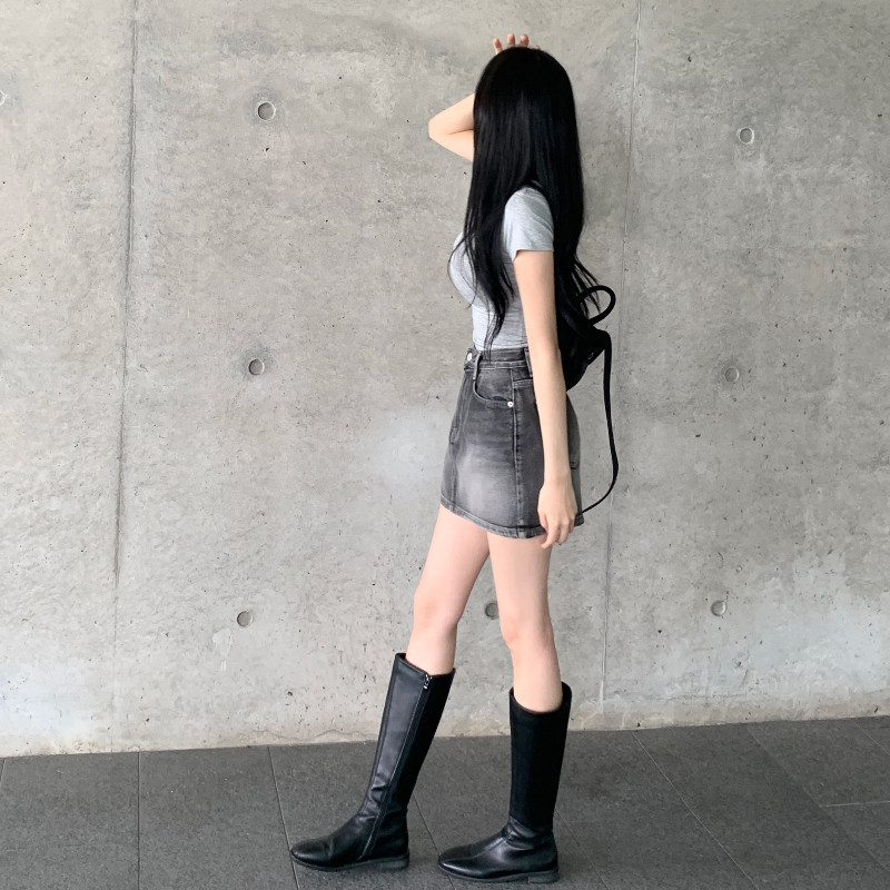 미니 스커트 모델 착용 이미지-S1L8