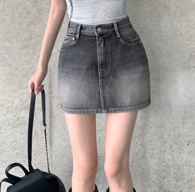 미니 스커트 모델 착용 이미지-S1L2
