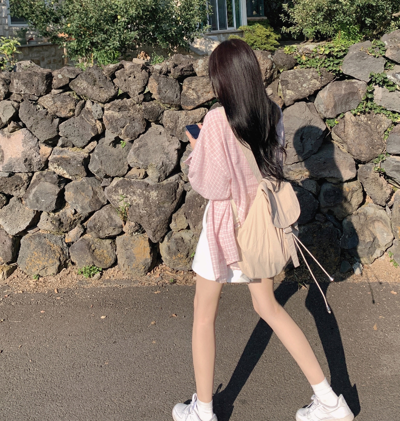 블라우스 모델 착용 이미지-S1L10