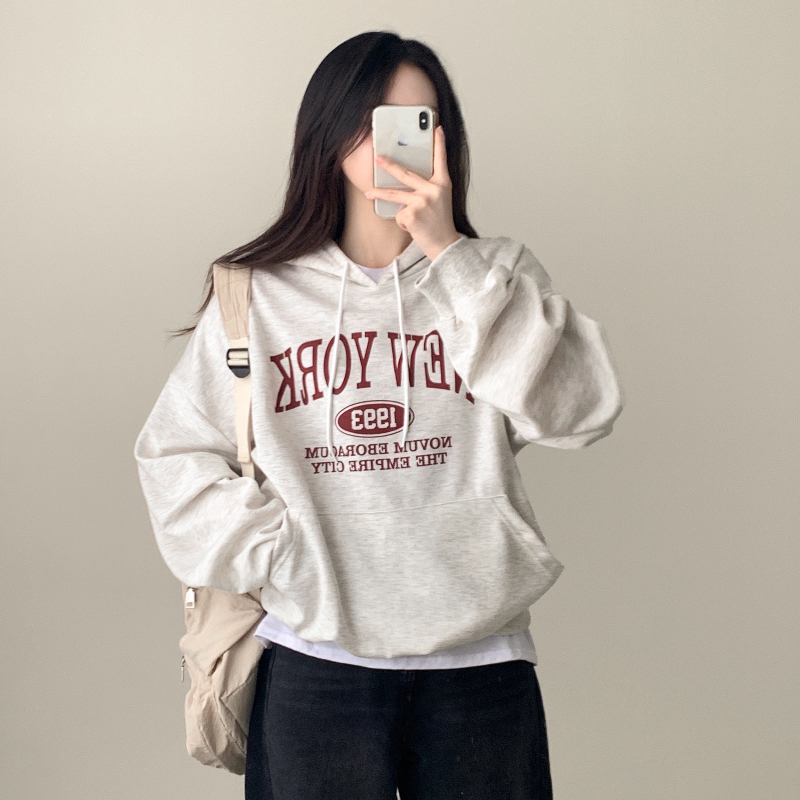 긴팔 티셔츠 모델 착용 이미지-S1L8