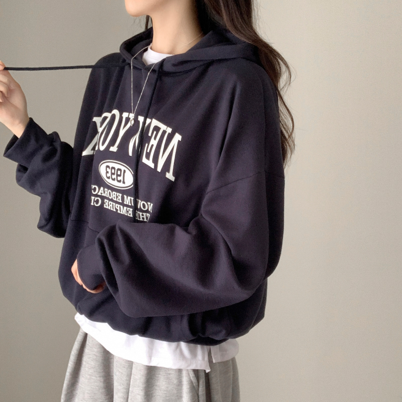 긴팔 티셔츠 모델 착용 이미지-S1L6