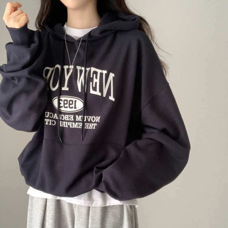 긴팔 티셔츠 모델 착용 이미지-S1L3