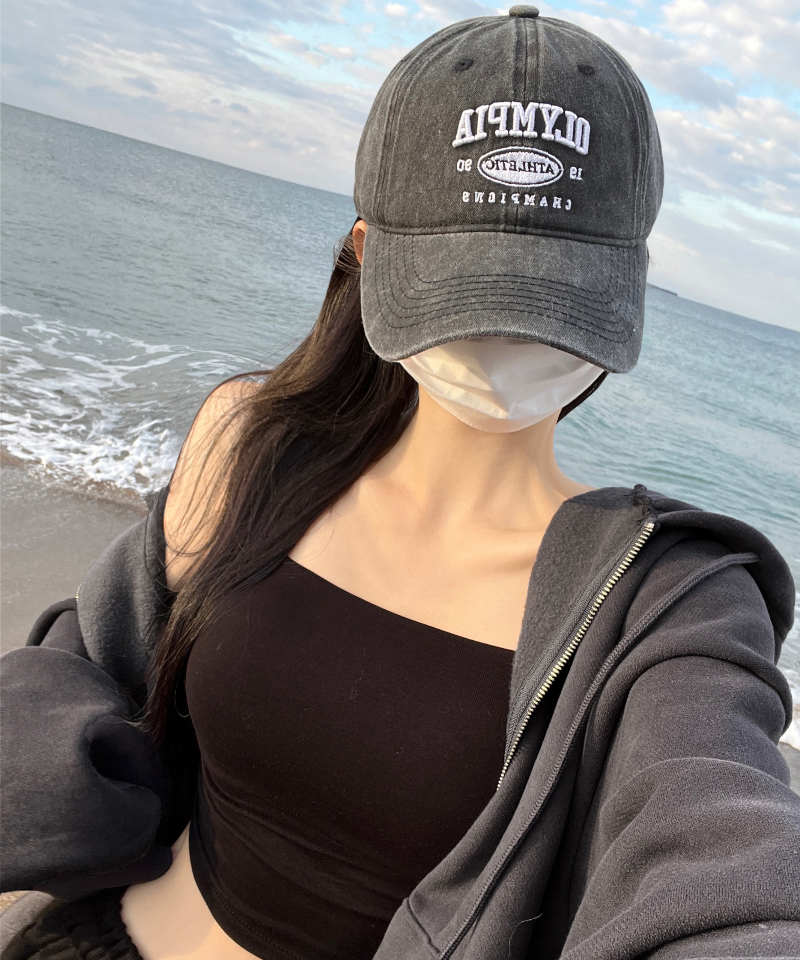 긴팔 티셔츠 모델 착용 이미지-S1L3