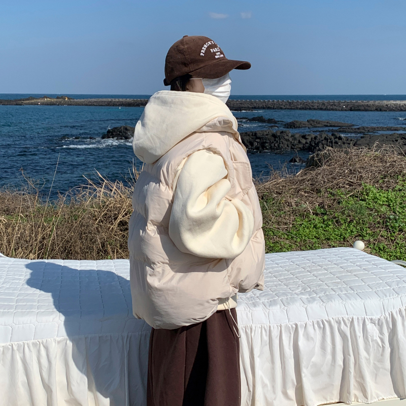 패딩 모델 착용 이미지-S1L25