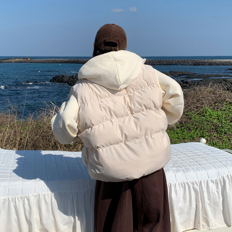 패딩 모델 착용 이미지-S1L26