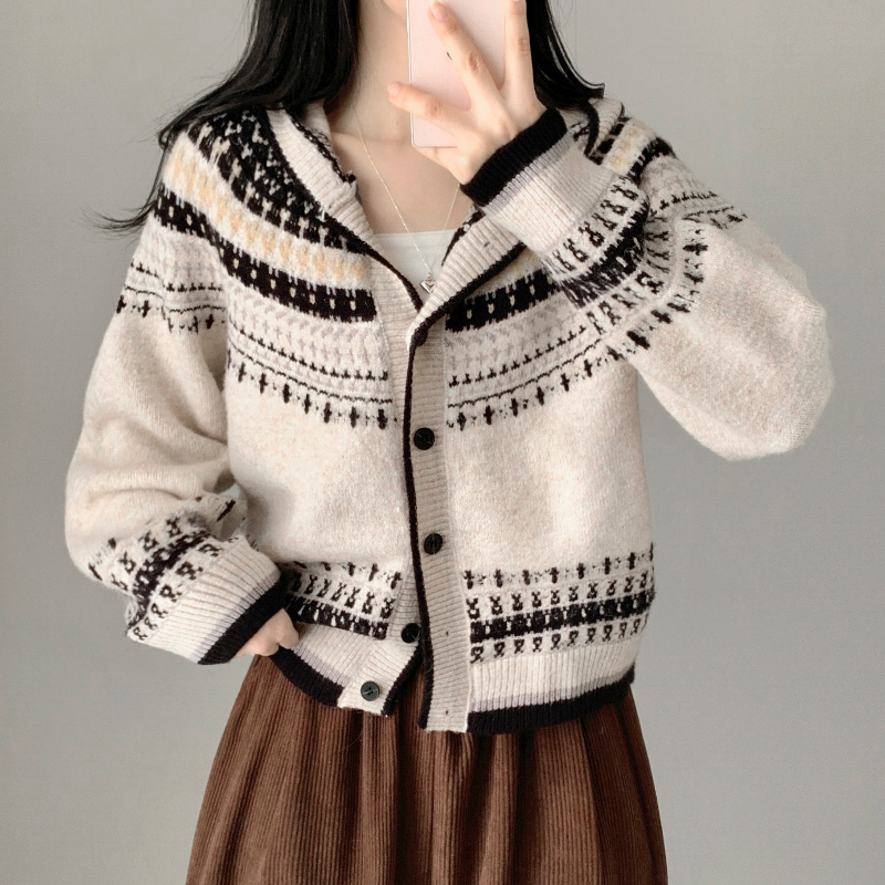 카디건 모델 착용 이미지-S1L10