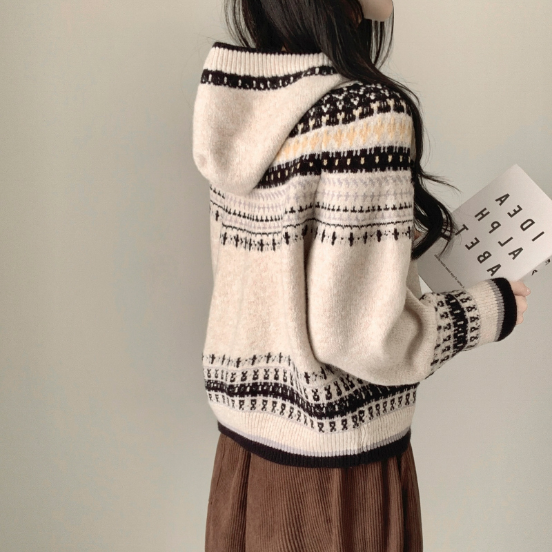 카디건 모델 착용 이미지-S1L13