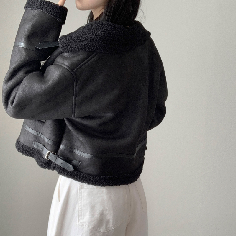 재킷 모델 착용 이미지-S1L17