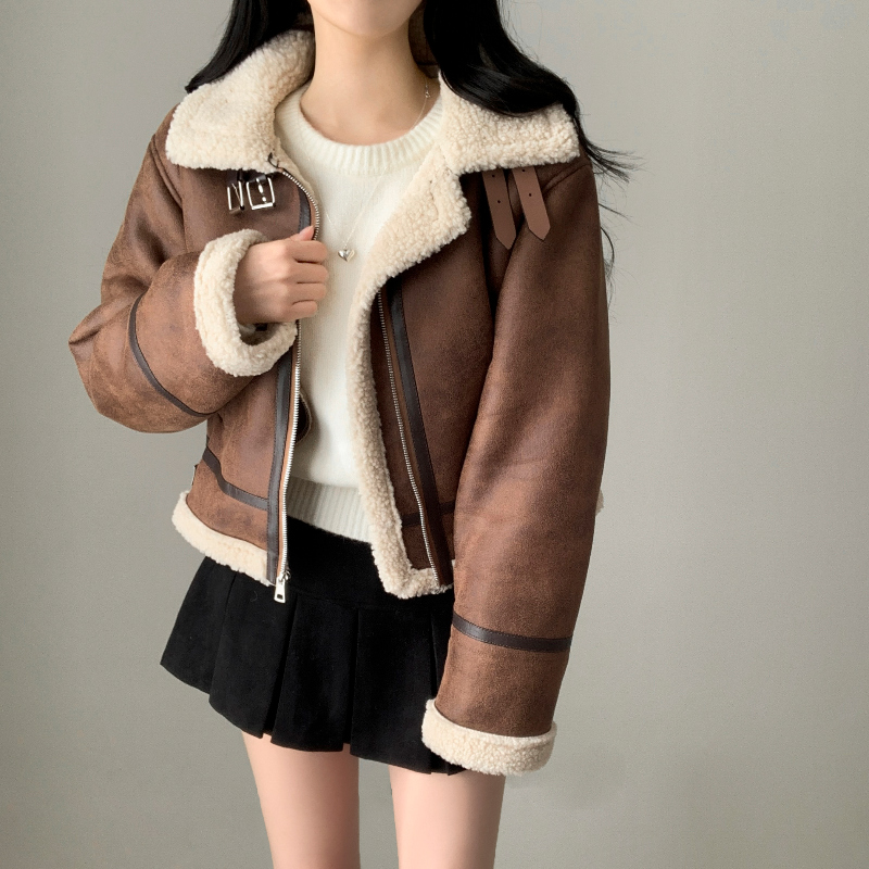 재킷 모델 착용 이미지-S1L7