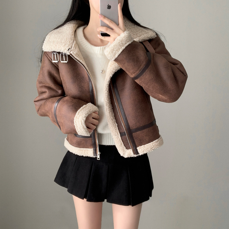 재킷 모델 착용 이미지-S1L8