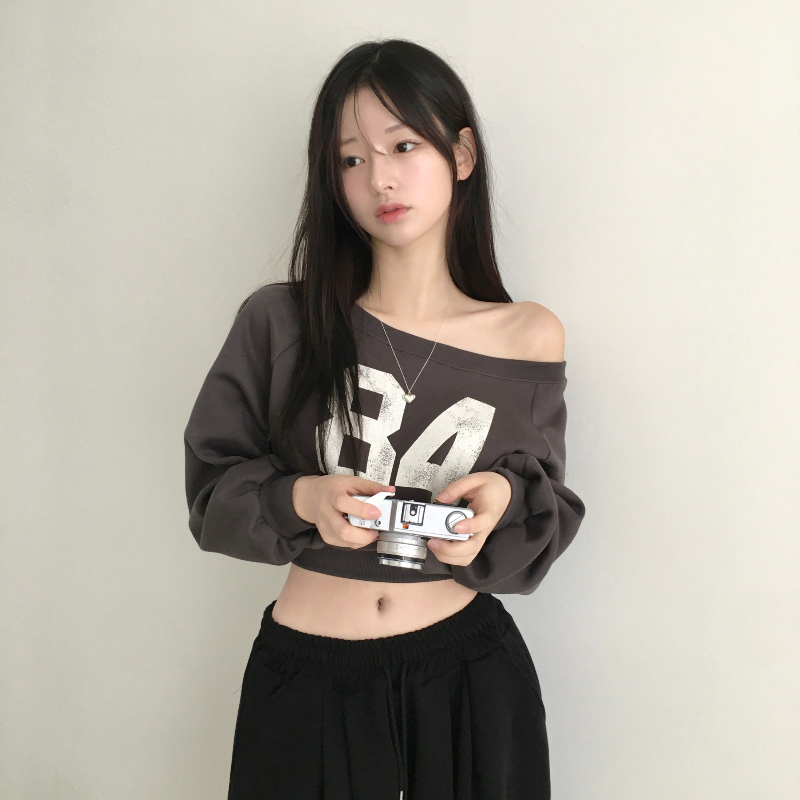 긴팔 티셔츠 모델 착용 이미지-S1L11