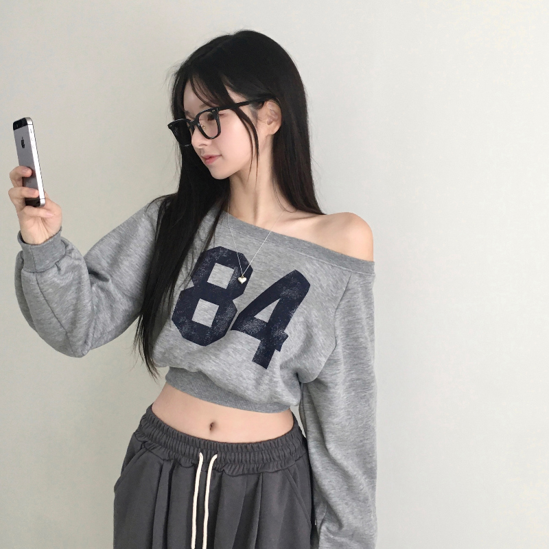 긴팔 티셔츠 모델 착용 이미지-S1L5